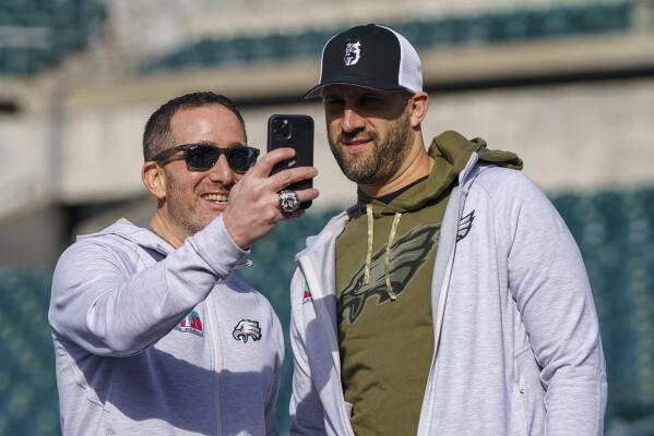 Eagles GM Howie Roseman again shows his resilience AP News